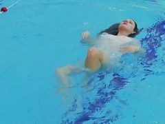 Braunhaarige, Im freien, Russisch, Dusche, Erotischer film, Jungendliche (18+), Titten, Unter wasser