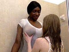 Cuarto de baño, Ébano, Jeans, Lesbiana, Enano, Pequeña, Sexo soft, Alto