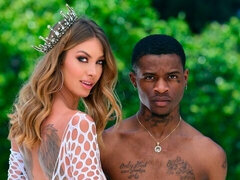 Anal, Grosse bite, Brunette brune, En levrette, Poilue, Hard, Adolescente, Nénés