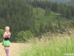 Rubia, Vestido, Masturbación, Al aire libre, Afeitado, Medias largas, Juguetes, Bajo la falda