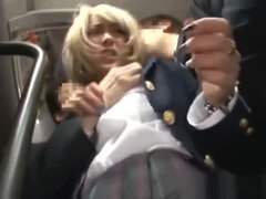 Aziatisch, Blond, Autobus, Sperma shot, Betast, Japaans, Trio, Toilet