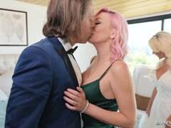 Chambre à dormir, Gros cul, Grosse bite, Gros seins, Sucer une bite, Mariée, Plan cul à trois, Mariage