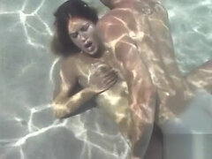 Beauté, Sucer une bite, Brunette brune, Classique, Queue, Masturbation, Chatte, Sous marin