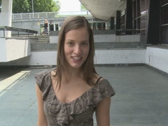 Sucer une bite, Branlette thaïlandaise, Léchez, De plein air, Public, Rasée, Nénés, Voyeur