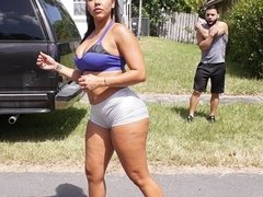 Belle grosse femme bgf, Gros cul, Gros seins, Éjaculation interne, Branlette thaïlandaise, Embrassement, Rasée, Tatouage