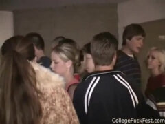 Pijpbeurt, Jonge meid, Universiteit, Groep, Hd, Feest, Plagen, Bekijker