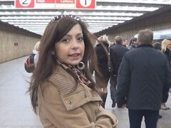 Sucer une bite, Brunette brune, Compilation, Léchez, Pénis, Public, Nénés, Train