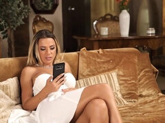 Anal, Lécher le cul, Gros seins, Sucer une bite, Tir de sperme, Gorge profonde, Double pénétration, Homme homme femme