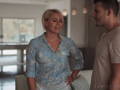 Grosser arsch, Grosser schwanz, Grosse titten, Blondine, Hundestellung, Küche, Milf, Kurzes haar