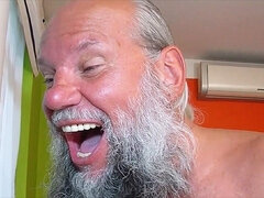 Enthousiasteling, Grote lul, Opa, Omie, Moeder, Realiteit, Ruw, Taboe