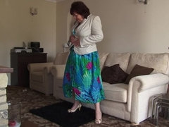 Huisvrouw, Masturbatie, Rijpe lesbienne, Alleen, Speelgoed, Nat