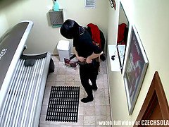 素人, 茶髪の, チェコ, 指いじり, オナニー, 公共, 日光浴室, のぞき