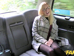 Amateur, Bisexual, Rubia, Mamada, Coche, Corridas