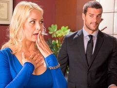 Grote kont, Blond, Pijpbeurt, Hondjeshouding, Likken, Moeder die ik wil neuken, Kantoor, Kousen