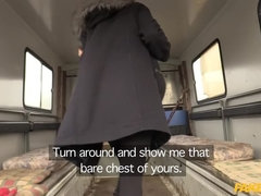 Lécher le cul, Grosse bite, Tromperie, En levrette, Doigter, Petite amie, Pov, Chatte