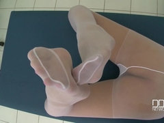 Natürlichen titten, Krankenschwester, Orgasmus, Strumpfhose, Piercing, Solo, Titten, Spielzeuge