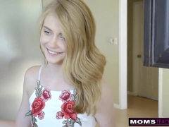 Blonde, Sucer une bite, Brunette brune, Attrapée, Hard, Petite femme, Tabou, Adolescente