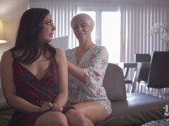 フェラチオ, 茶髪の, イく瞬間, 淫乱熟女, 母, オーガズム, 現実, 禁句