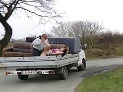 Elli fuck on a Truck