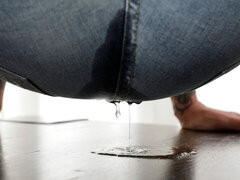 Gros cul, Gros seins, Blonde, Doigter, Masturbation, Pisser, Solo, Dénudage