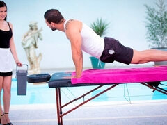 In den arsch, Hundestellung, Interrassisch, Hausmädchen, Massage, Natürlichen titten, Jungendliche (18+), Titten