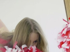Blonde, Sucer une bite, Masturbation
