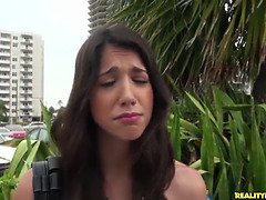 Watch this hot chick get her big ass drilled on the streets of Chicago with a big cock in her mouth and on her face