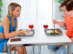 Arsch, Schlafzimmer, Grosser schwanz, Blasen, Muschi, Kurzes haar, Dürr, Jungendliche (18+)