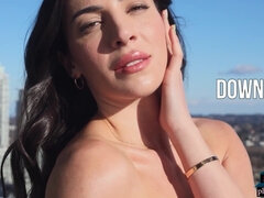 Bruinharig, Grieks, Moeder die ik wil neuken, Moeder, Naakt, Alleen, Kousen, Tieten likken