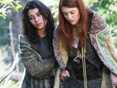 Поцелуи, Лесбиянка, Лизание, Натуральные сиськи, На природе, Киски, Стриптизерша, Молоденькие