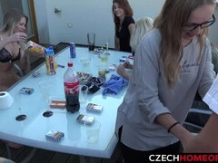 Amateur, Blonde, Européenne, Groupe, Léchez, Orgie, De plein air, Pov