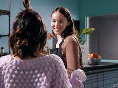 Doigter, Embrassement, Léchez, Masturbation, Chatte, Rasée, Dénudage, Nénés