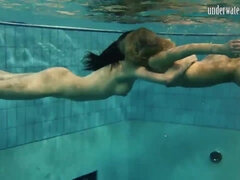 Tussi, Grosser arsch, Blondine, Braunhaarige, Frau, Fetisch, Im freien, Pool