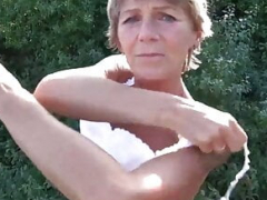 Outdoor bang - grown-up lady gets dicked