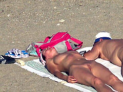 Amateurs naturist Beach Couples voyeur vid