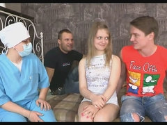 Lieveling, Blond, Eerste keer, Kut duiken, Geschoren, Student, Tiener, Maagd