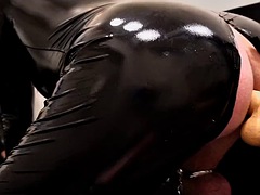 Anal, Travestis, Gode, Hard, Latex, Transsexuelle, Solo, Jouets