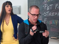 Grote mammen, Pijpbeurt, Bruinharig, Hondjeshouding, Hardcore, Masturbatie, Moeder die ik wil neuken, Uniformpje