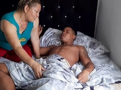 Grosse bite, Sucer une bite, Fait maison, Fille latino, Mature, Maman, Belle mère, Suçant