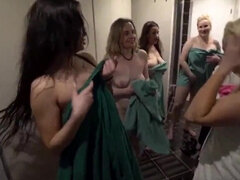 Grosse titten, Blasen, Nahaufnahme, Geile alte tussi, Gruppe, Milf, Orgie, Pornostars