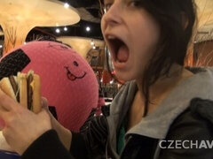 18 jahre, Leie, Bad, Braunhaarige, Pov, Jungendliche (18+), Titten, Nass