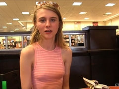 Anal, Exhib, Masturbation, Orgasme, Public, Solo, Jouets, Sous la jupe