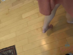 Rubia, Corrida, Penetracion con dedos, Masturbacion con pies, Novia, Orgasmo, Pov, Mojado