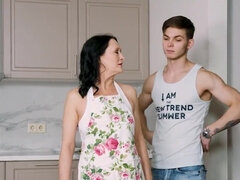 18, ディルド, お婆さん, 手コキする, Hd, 熟年, オマンコ, 剃毛