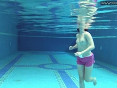 Nana, Tchèque, Fétiche, Hd, Nue à poil, Piscine, Solo, Adolescente