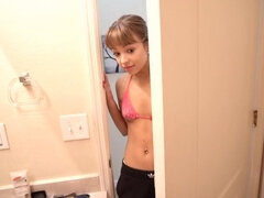 Tussi, Blondine, Hundestellung, Pov, Muschi, Rasiert, Schwestern, Ablutschen