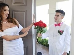 Gros cul, Gros seins, Sucer une bite, Mariée, Poilue, Branlette thaïlandaise, Mère que j'aimerais baiser, Nénés
