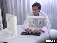 Belle grosse femme bgf, En levrette, Mère que j'aimerais baiser, Infirmière, Réalité, Rasée, Branlette espagnole, Nénés