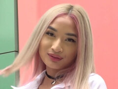 18 ans, Asiatique, Sucer une bite, Homme nu et filles habillées, Collège université, Chatte, Jarretelles, Adolescente