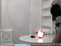 Británico, Estilo perrito, Penetracion con dedos, Hd, Mucama, Monstruo, Gritar, Medias largas